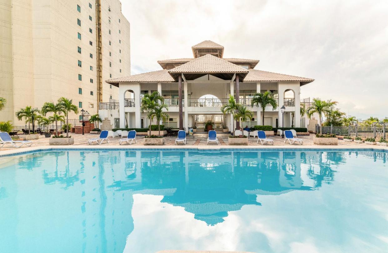 Апартаменты Exclusive 3 Bdr, Gym & Pool, Seaview, Luxury Tower Санто-Доминго Экстерьер фото